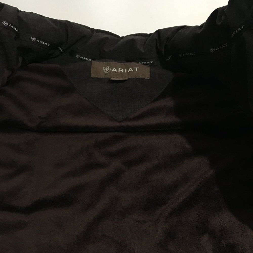 Ariat Black Quilted Puffer Vest - Picture 8 of 12